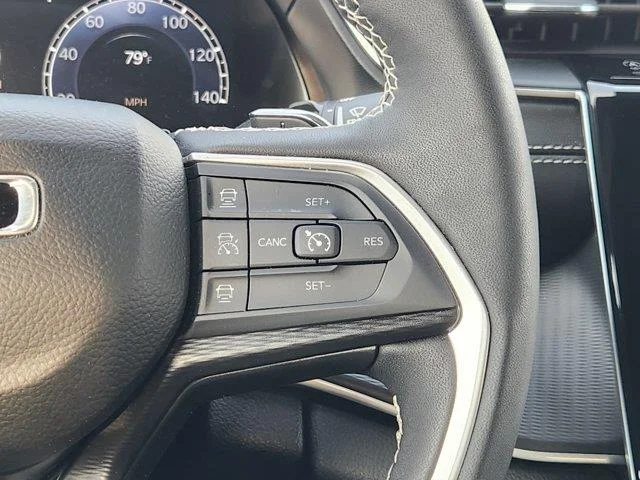 Used 2025 Baltic Gray MET Jeep Laredo 4x2 image 28