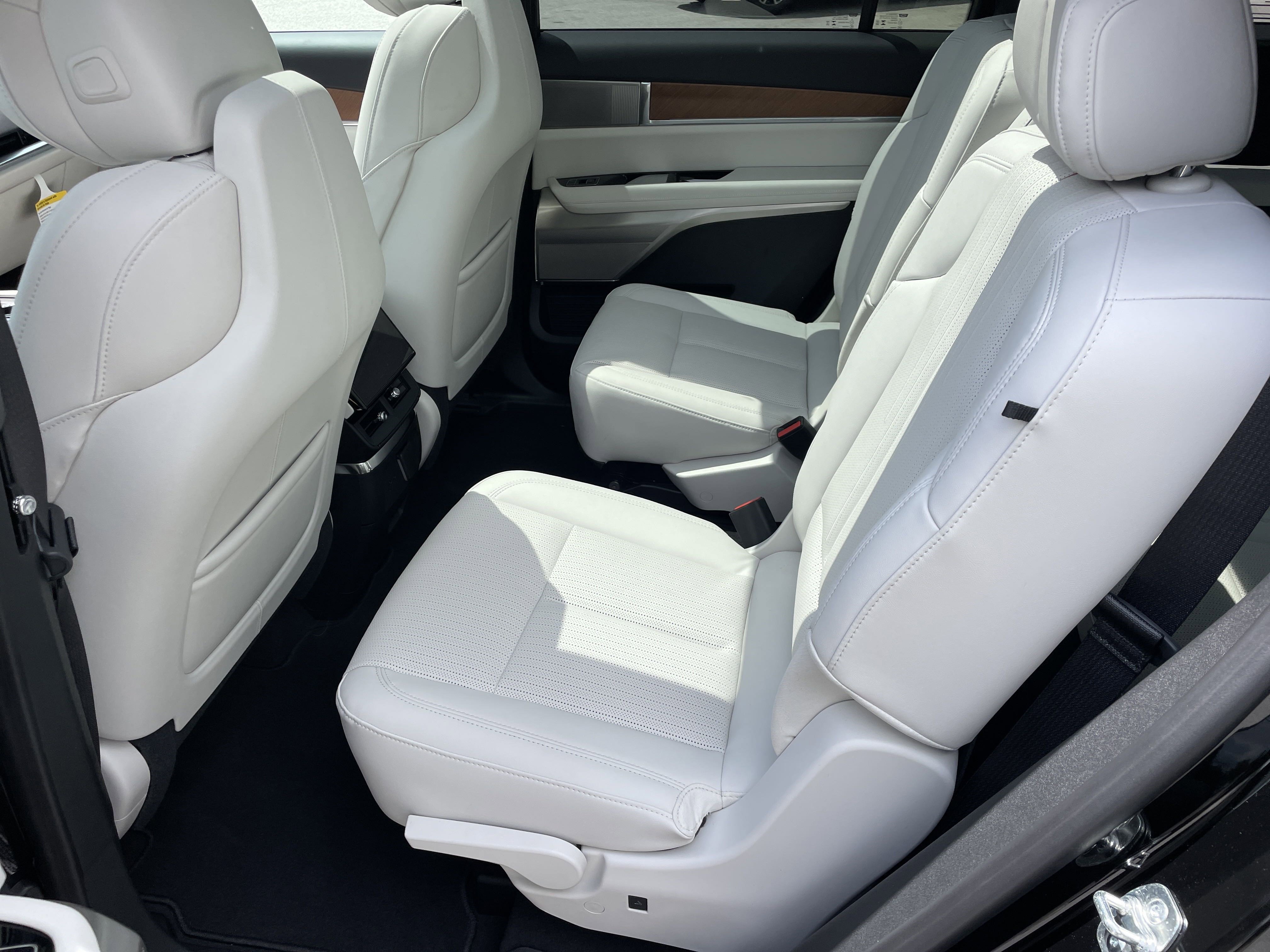 2026 Cadillac VISTIQ Luxury - Photo 13