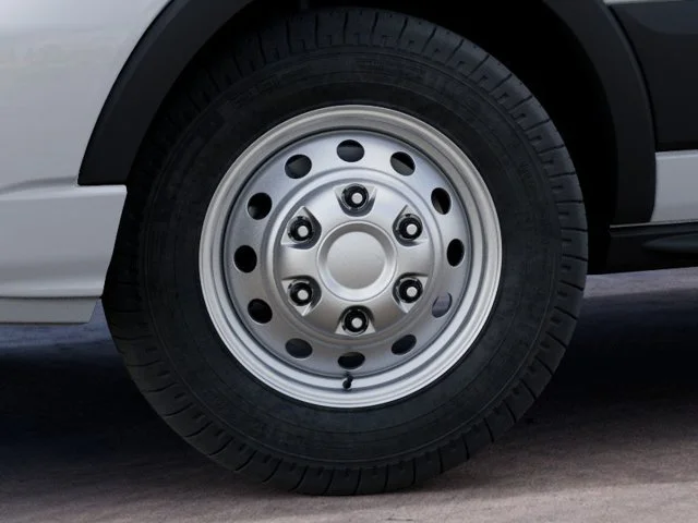 New 2027 Oxford White Ford XLT image 20