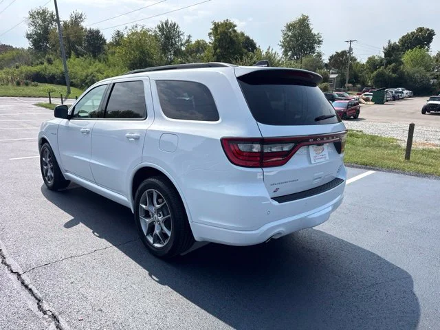 New 2027 White Knuckle Clear-Coat Exterior Paint Dodge GT HEMI image 5
