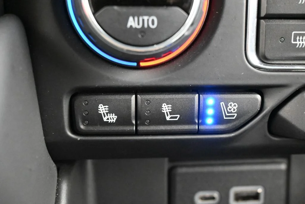 Used 2023 Midnight Blue Metallic Chevrolet High Country image 31