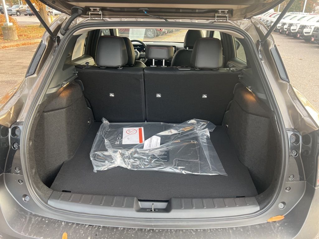 2025 Nissan Kicks SR AWD - Photo 14