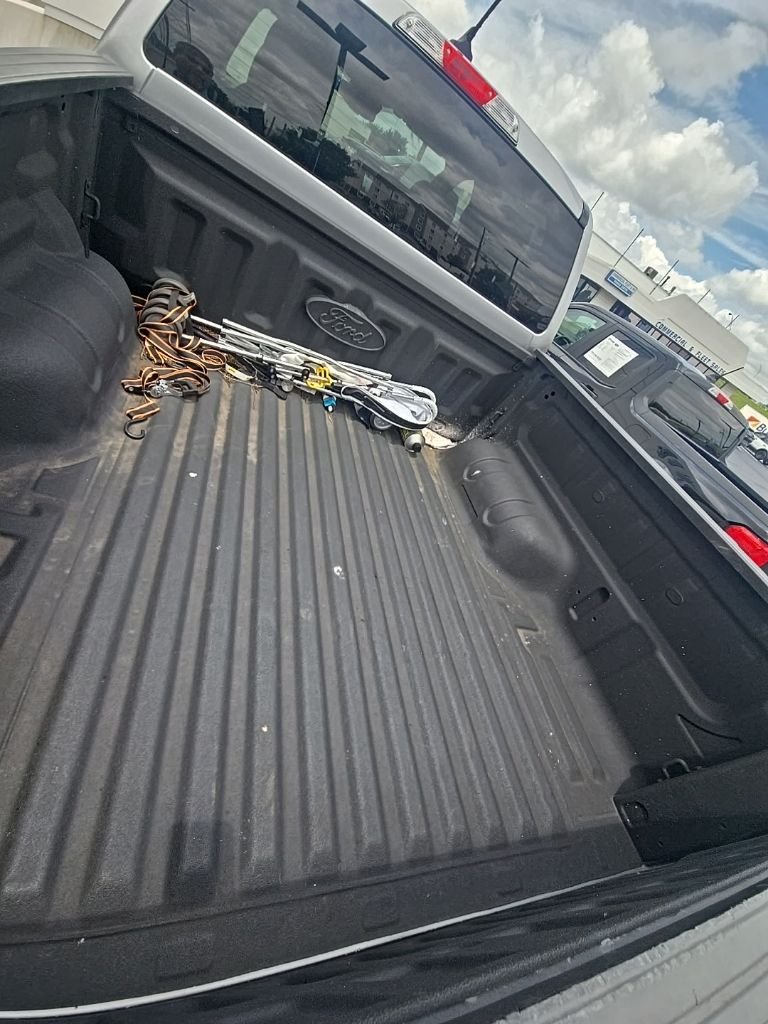 Used 2020 Silver Ford XLT image 10