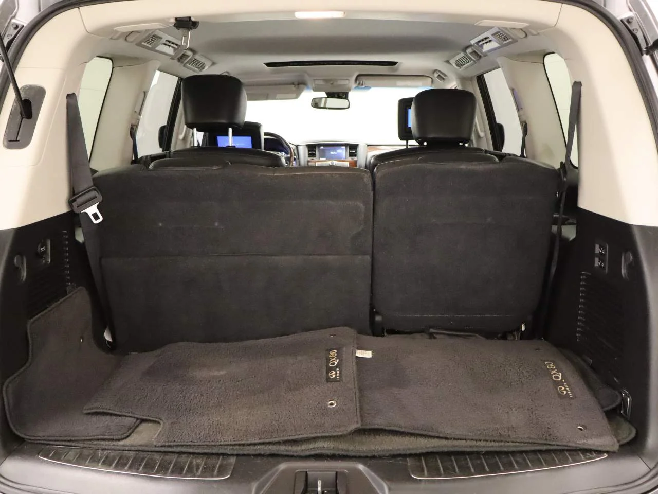 Used 2016 Graphite Shadow INFINITI  image 23