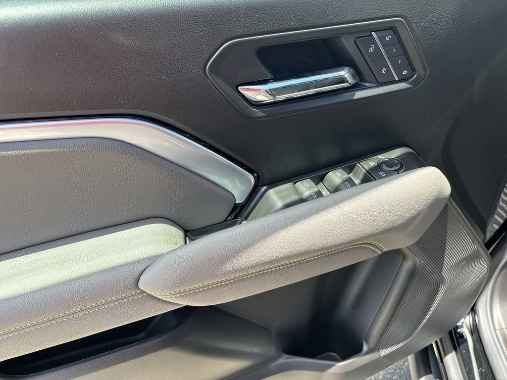 2026 Chevrolet Colorado ZR2 - Photo 23