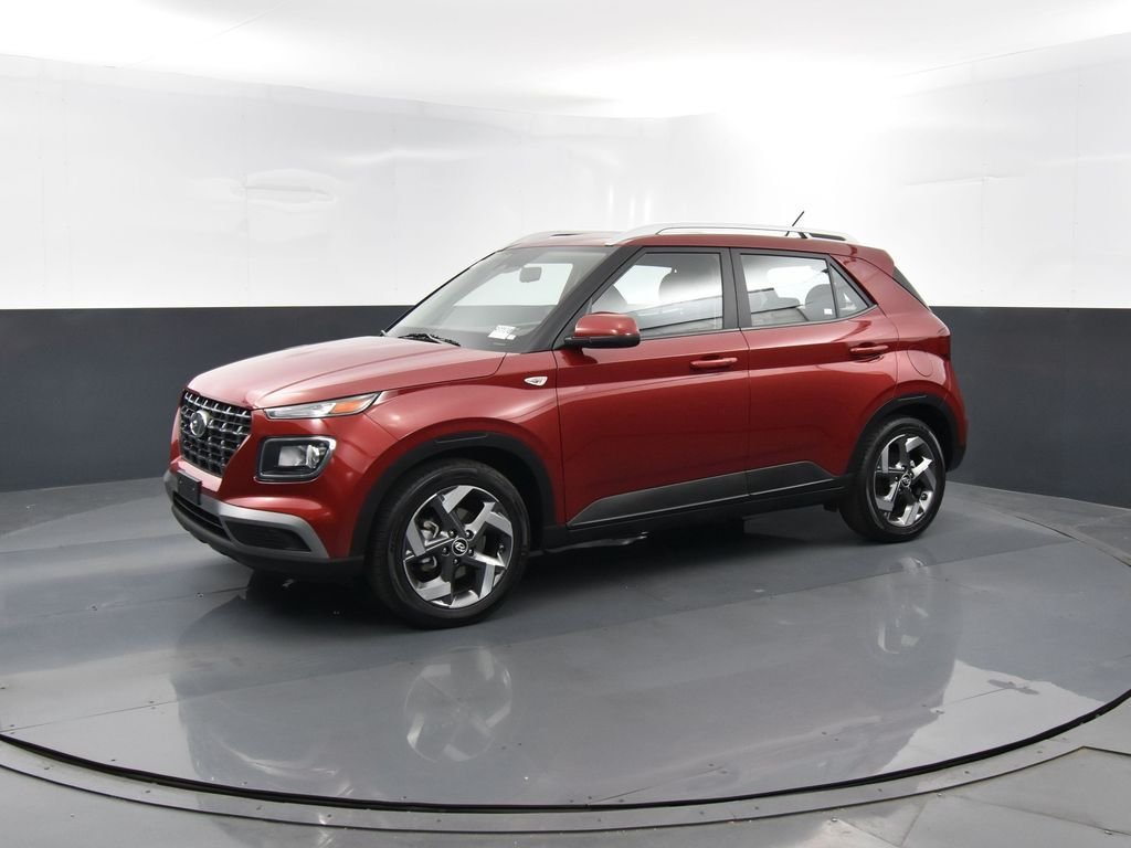 2025 Hyundai Venue SEL IVT's photo