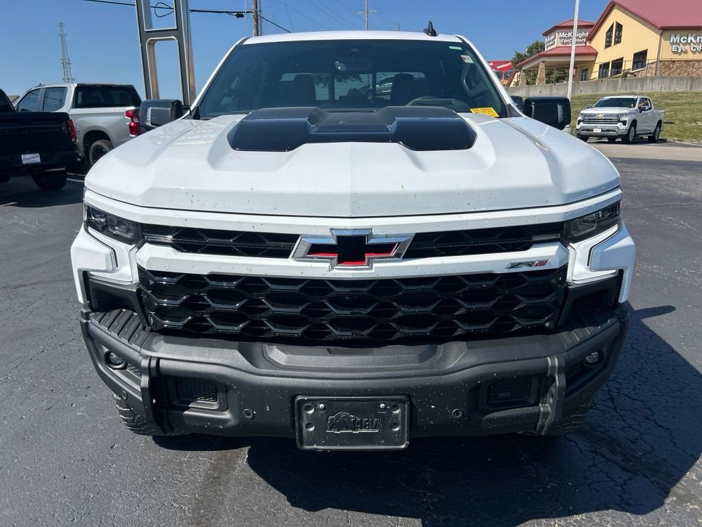 Used 2025 Chevrolet Silverado 1500 ZR2 with VIN 3GCUKHEL6SG303277 for sale in Kansas City