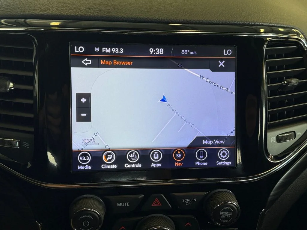 Used 2020 White Jeep Altitude image 13