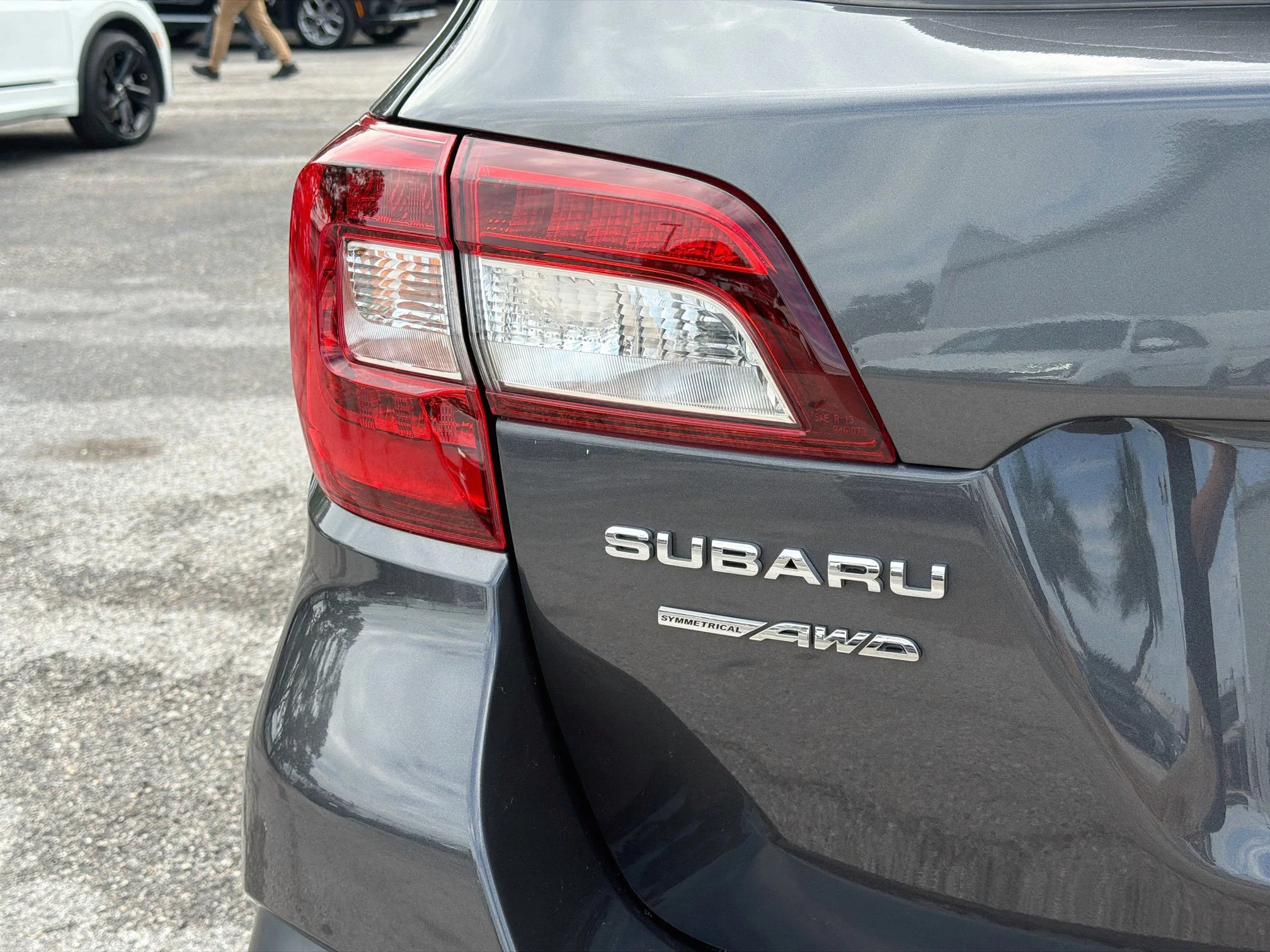 Used 2018 Magnetite Gray Metallic Subaru Limited image 7