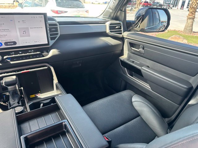 2025 Toyota Tundra Limited - Photo 16