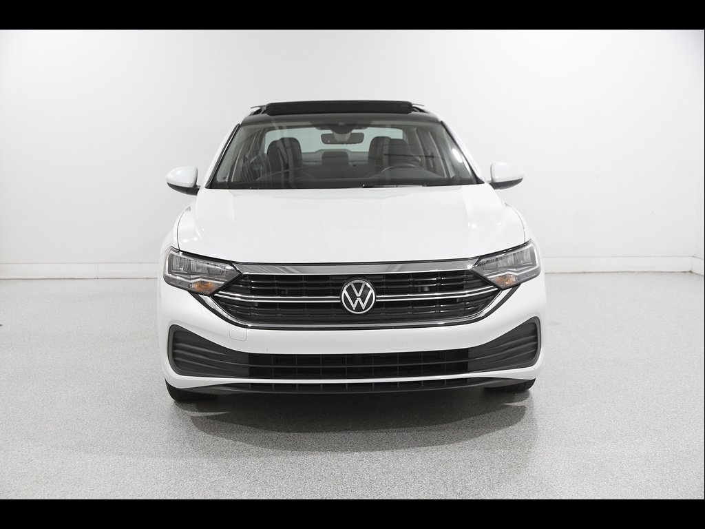3VW7M7BUXRM015897