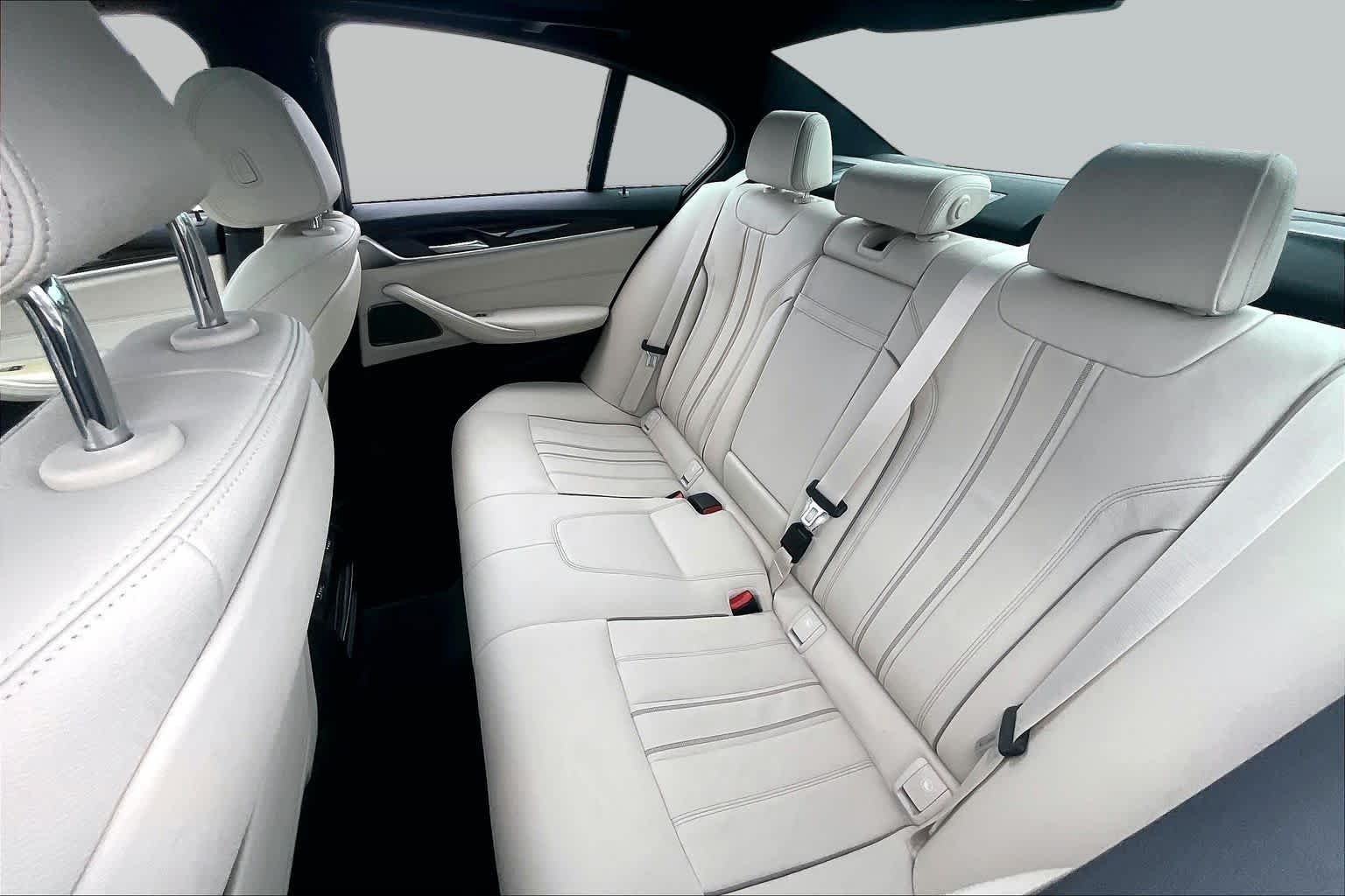 Used 2021 Mineral White Metallic BMW 540i image 19