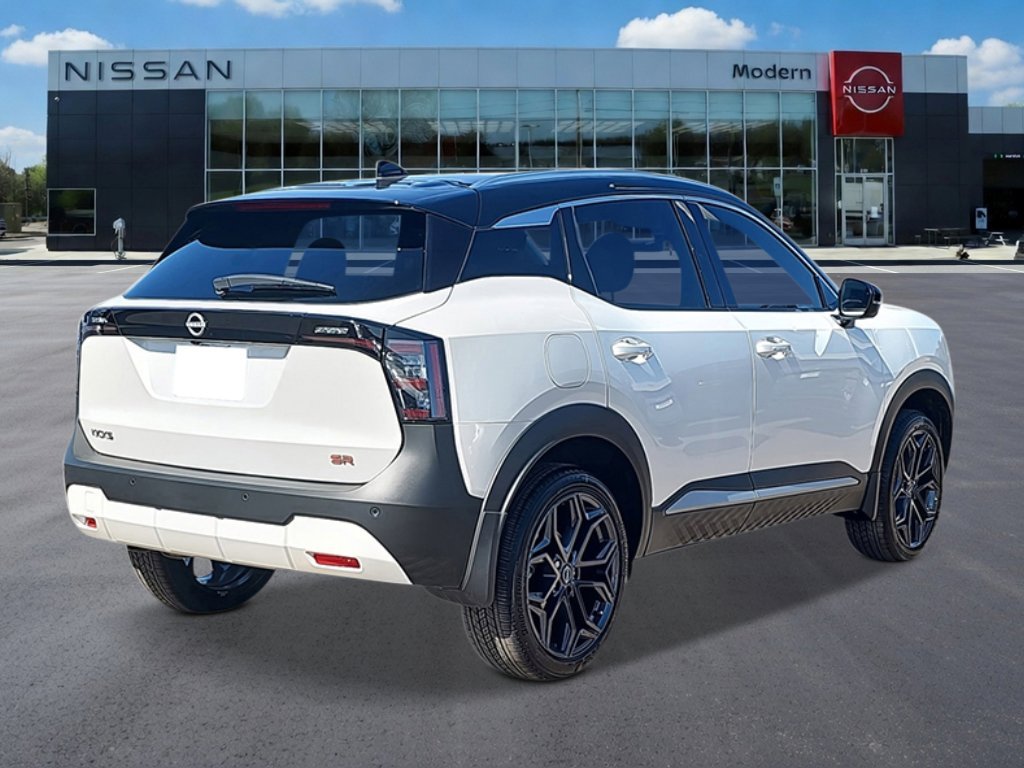 New 2026 Aspen White Tricoat/Super Black Nissan SR image 4