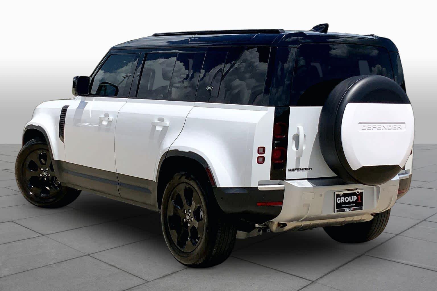 Used 2024 Fuji White Land Rover S image 11