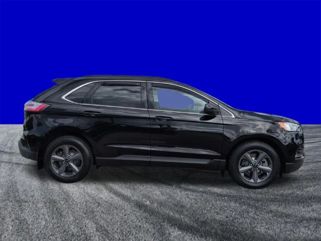 Certified Used 2022 Black Ford SEL image 3
