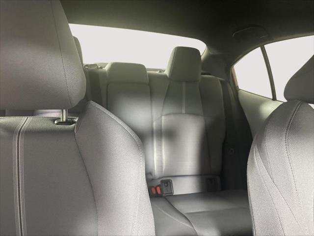 Certified Used 2022 RUBY FLARE PEARL Toyota  image 4
