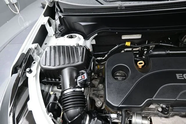 Used 2019 White Chevrolet LT image 29