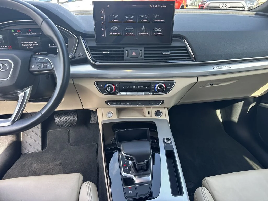 Used 2025 Silver Audi 45 S line Premium image 28