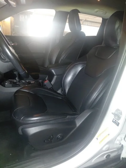 Used 2021 White Jeep Latitude Plus image 5