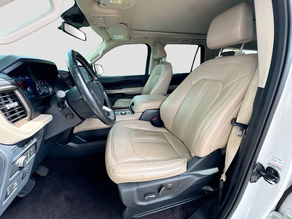 Used 2022 White Ford Limited image 23