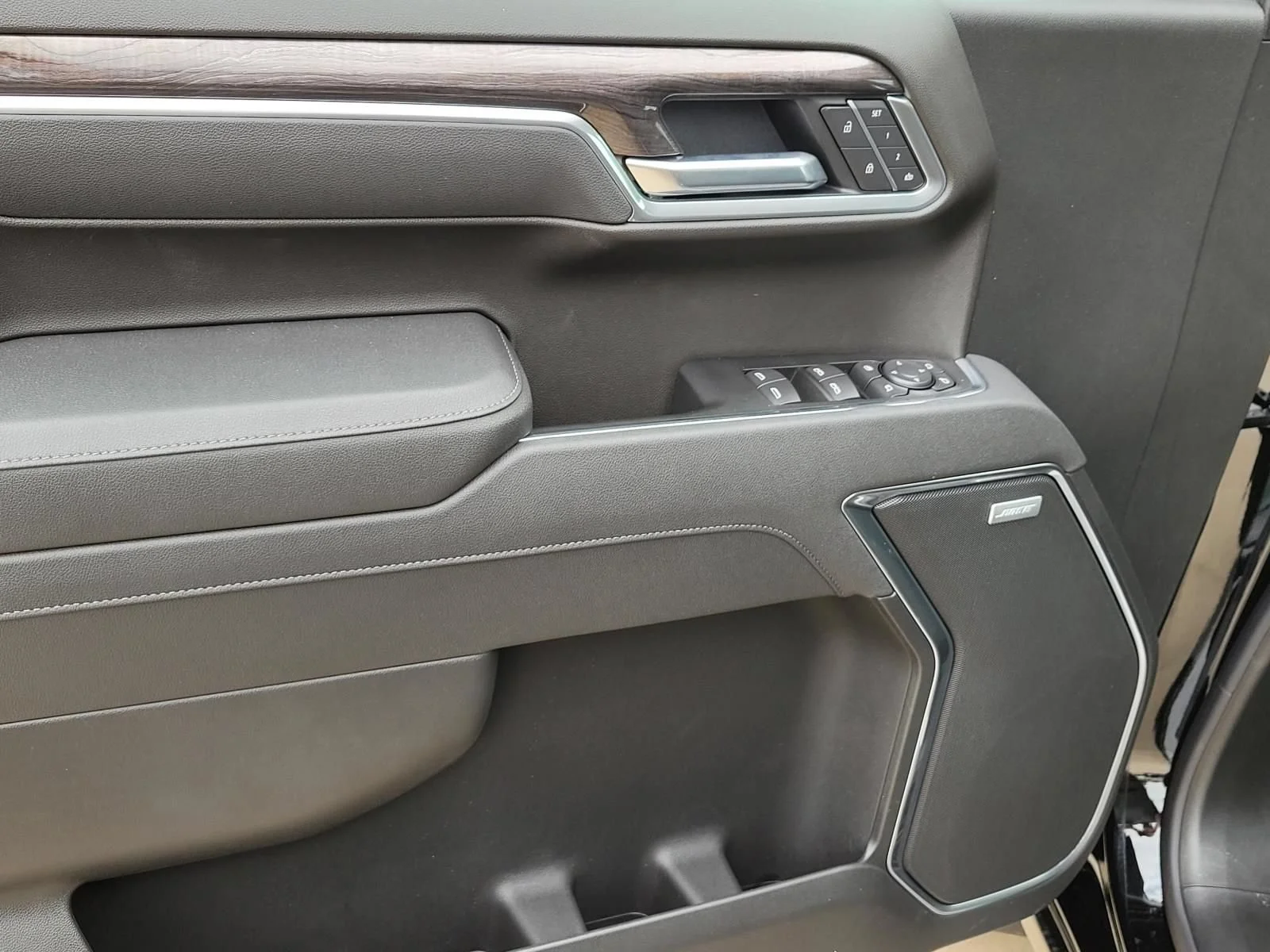 2026 Chevrolet Silverado 1500 LTZ - Photo 13