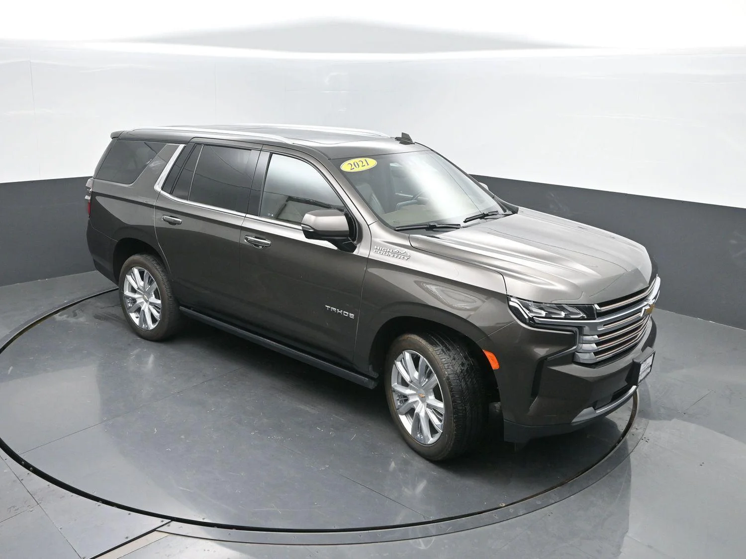 Used 2021 Graywood Metallic Chevrolet High Country image 43