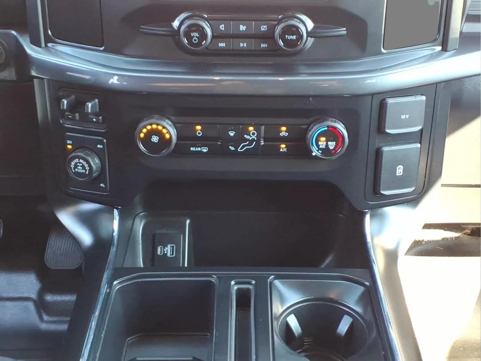 Used 2023 Agate Black Metallic Ford XL image 25
