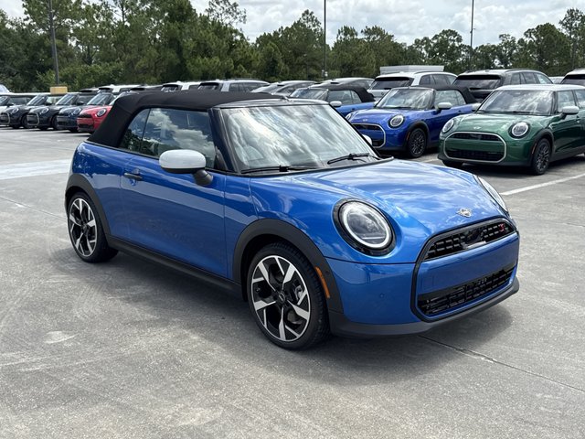 2026 MINI Convertible Signature Plus