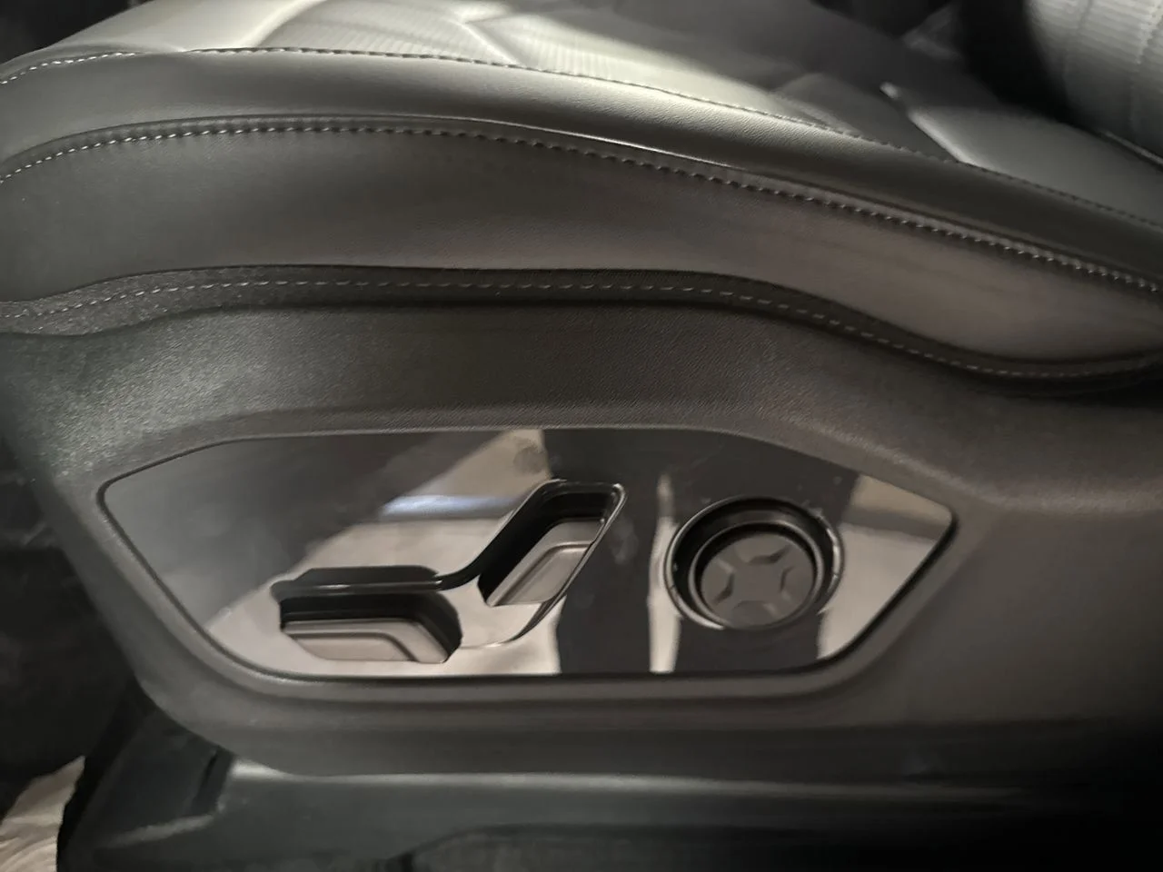 New 2027 Midnight Kia X-Line EX image 15