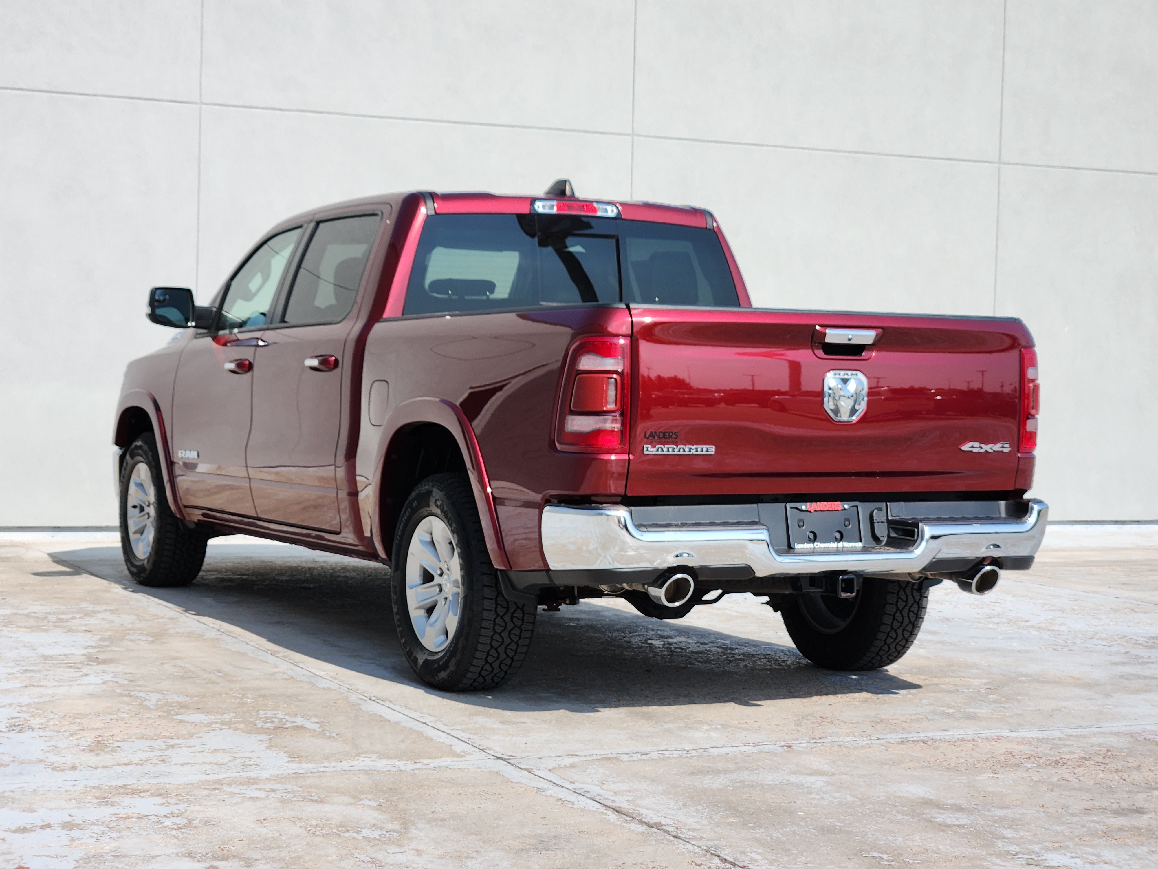 Used 2022 Delmonico Red Pearlcoat Ram Laramie image 6