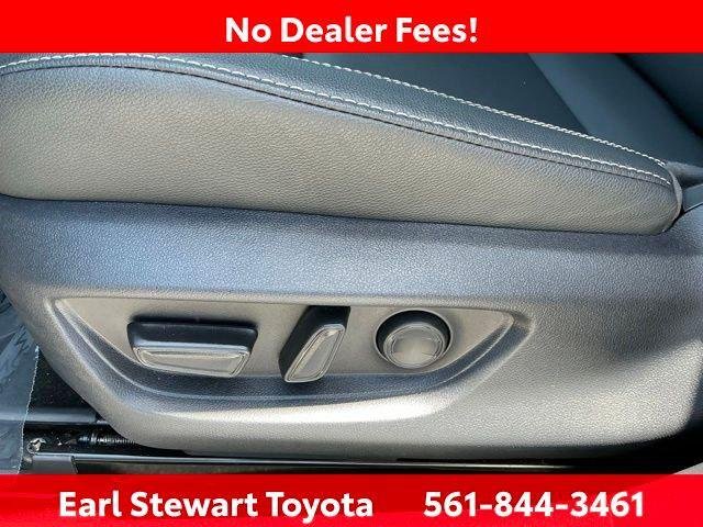 Certified Used 2025 PRECIOUS METAL Toyota  image 24