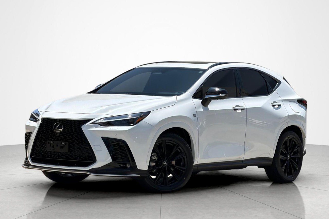 Used 2024 Ultra White Lexus NX 450h+ F SPORT Handling image 1