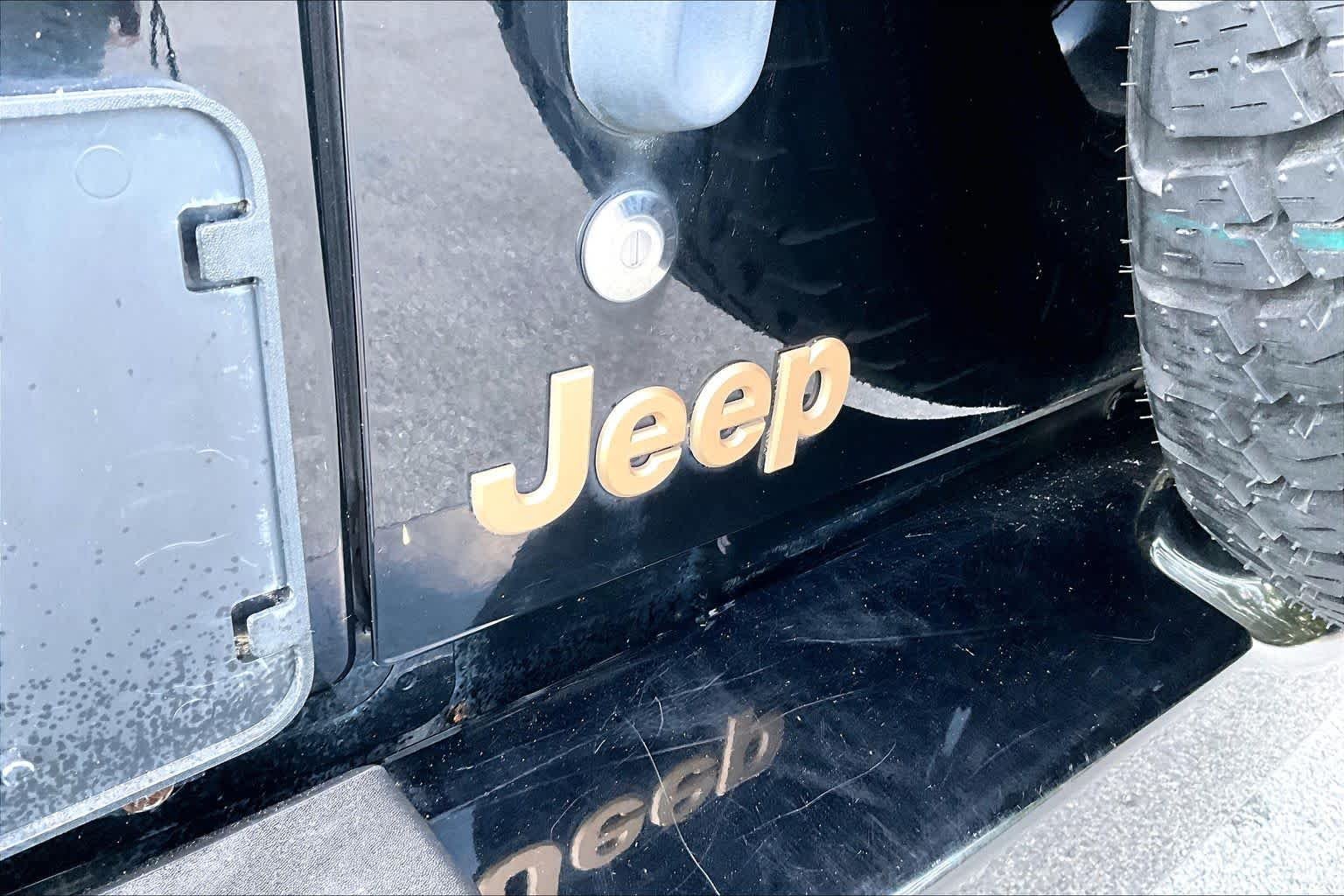 Used 2014 Black Clearcoat Jeep Dragon Edition image 9