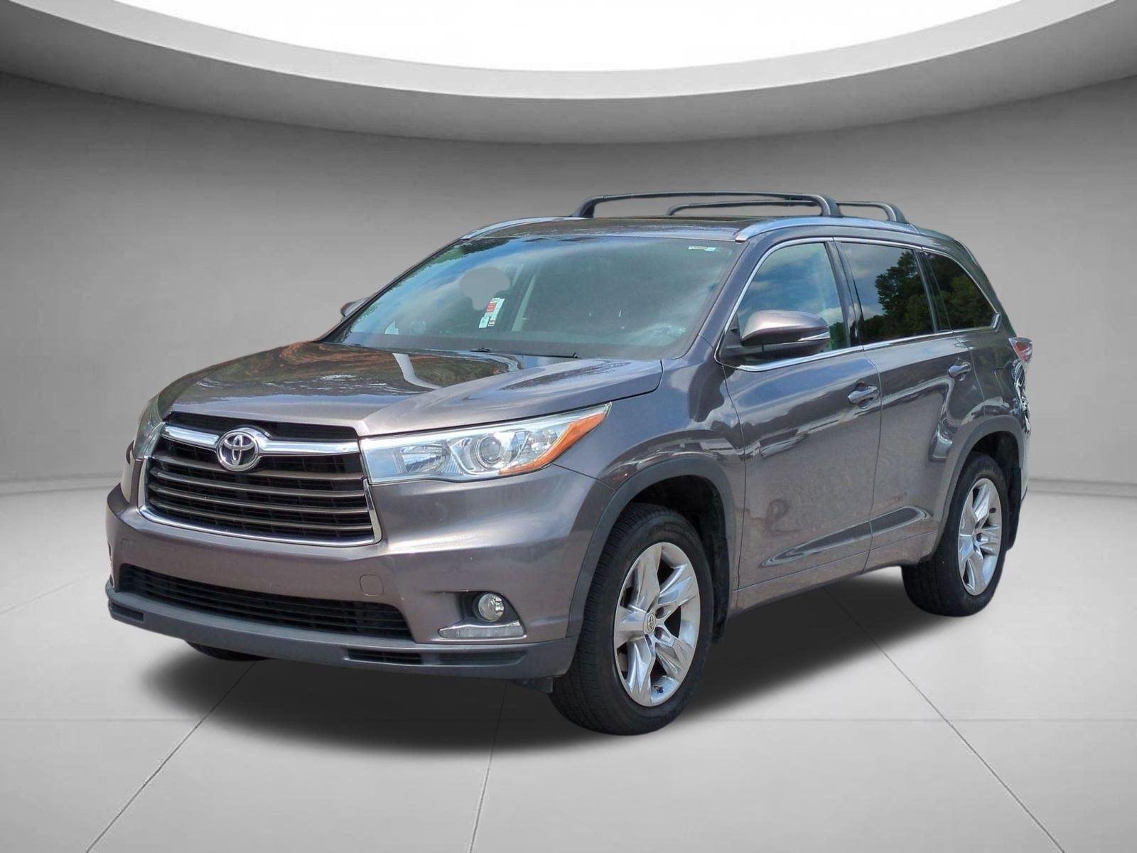 Used 2014 PREDAWN GRAY MICA TOYOTA  image 1