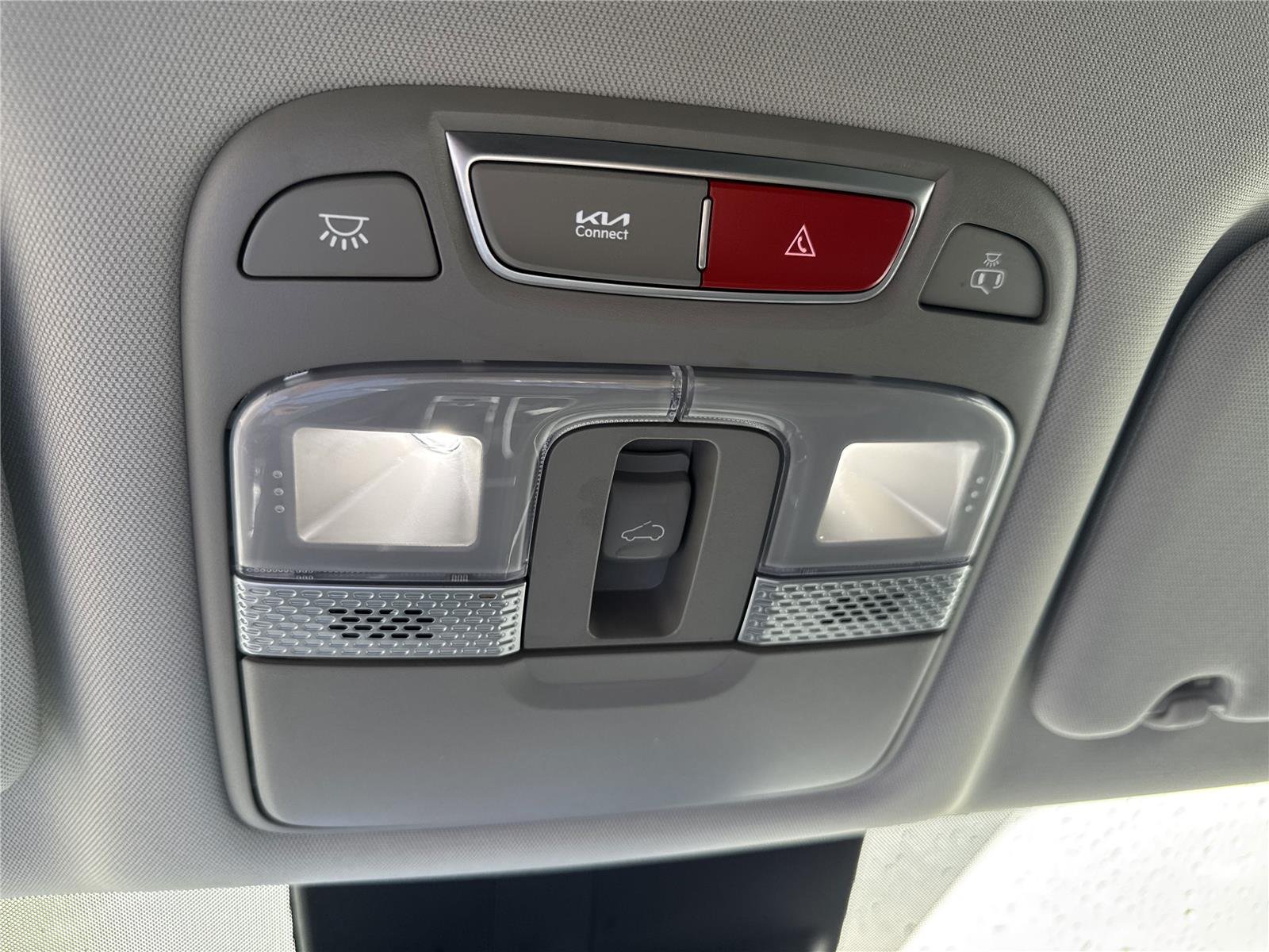 Used 2025 Glacial White Pearl Kia S image 29