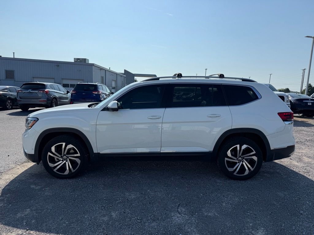 Used 2021 White Volkswagen SEL Premium image 20