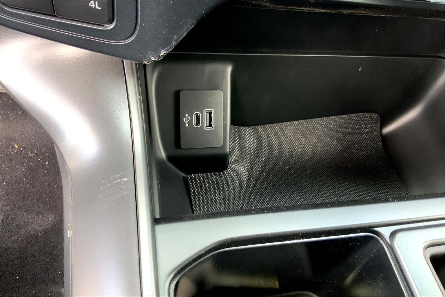 New 2026 M7/CARBONIZED G Ford Tremor image 15