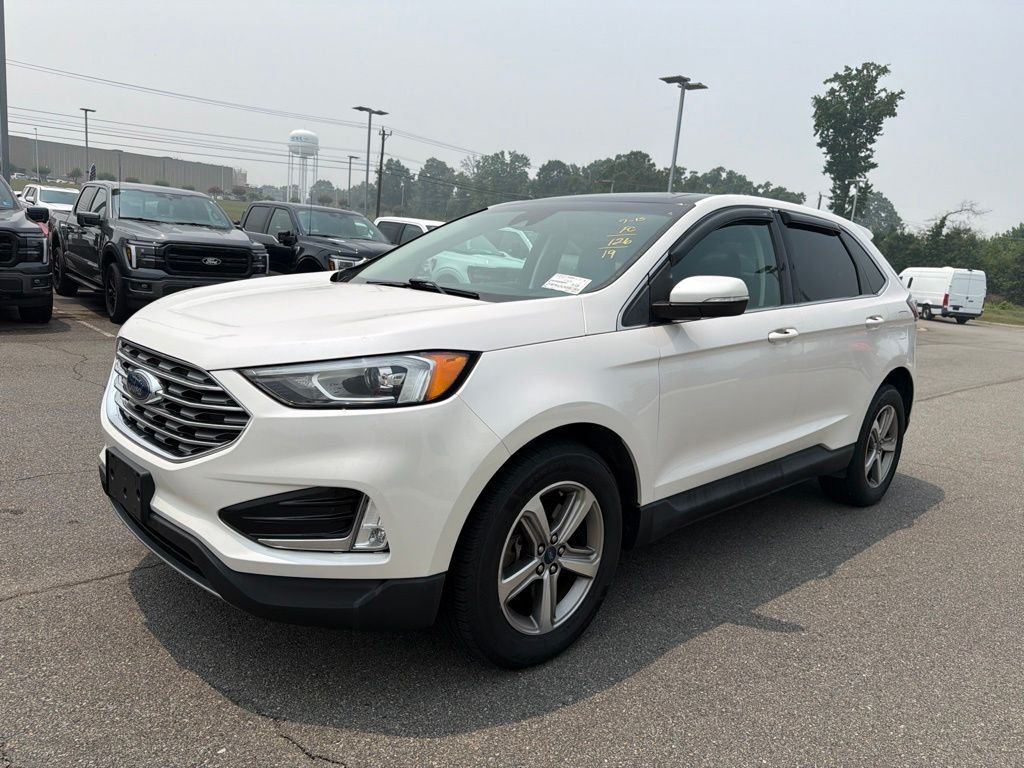 Used 2019 White Platinum Clearcoat Metallic Ford SEL image 6