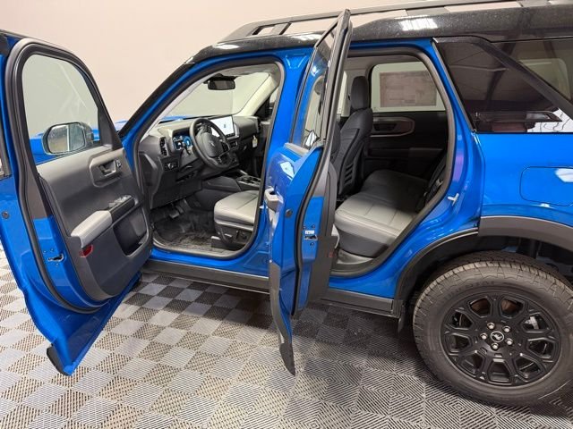 New 2025 Velocity Blue Metallic Ford Badlands® image 13