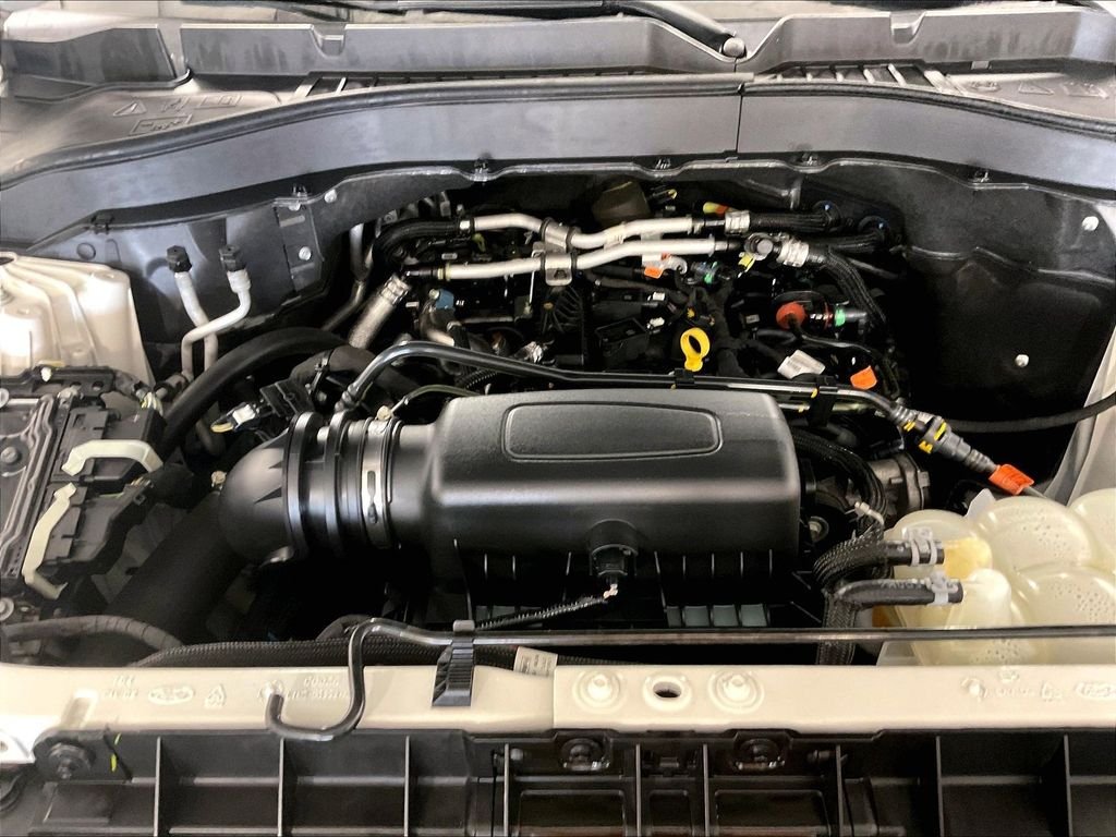 Used 2021 Oxford White Ford XLT image 35