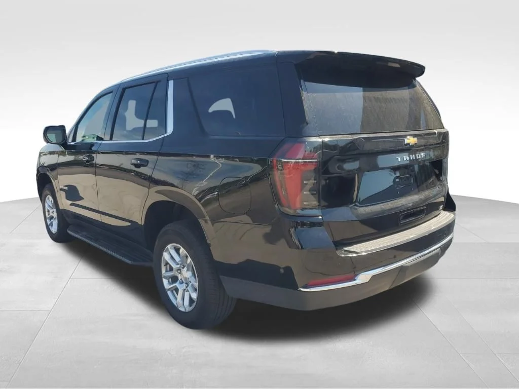 Used 2025 Black Chevrolet LT image 3