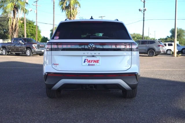 New 2027 Opal White Pearl Volkswagen SE w/Technology image 8