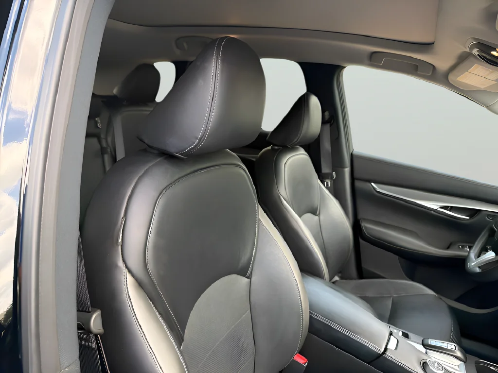 Used 2024 Black INFINITI LUXE image 38