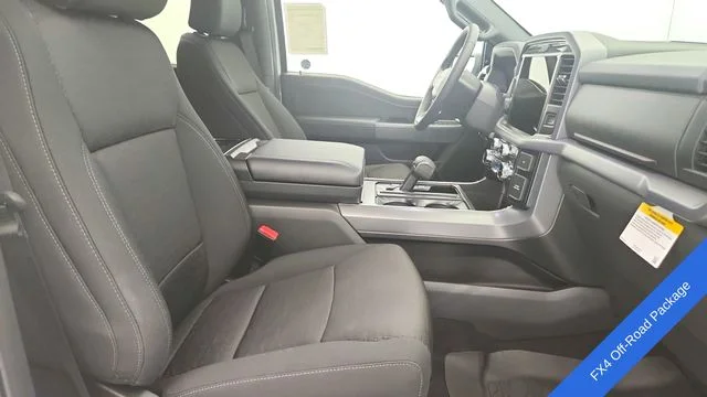 New 2026 Oxford White Ford XLT image 27