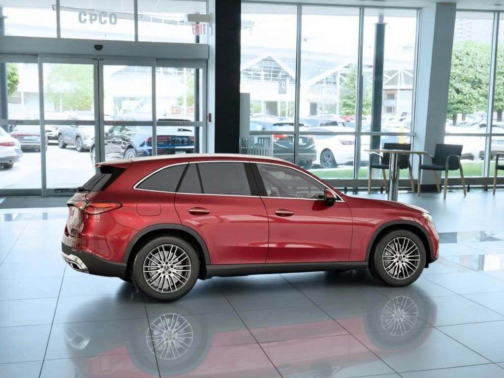 New 2026 MANUFAKTUR Patagonia Red Metallic Mercedes-Benz GLC 300 image 17