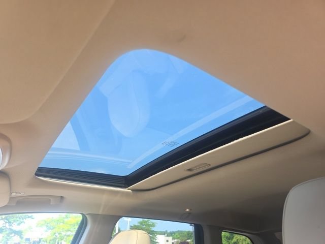 Used 2020 Slate Blue Pearlcoat Jeep Limited image 9