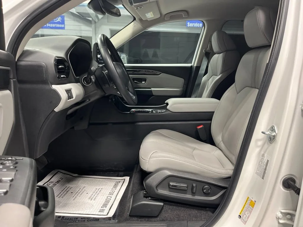 Certified Used 2023 Platinum White Pearl Honda AWD EX-L image 50