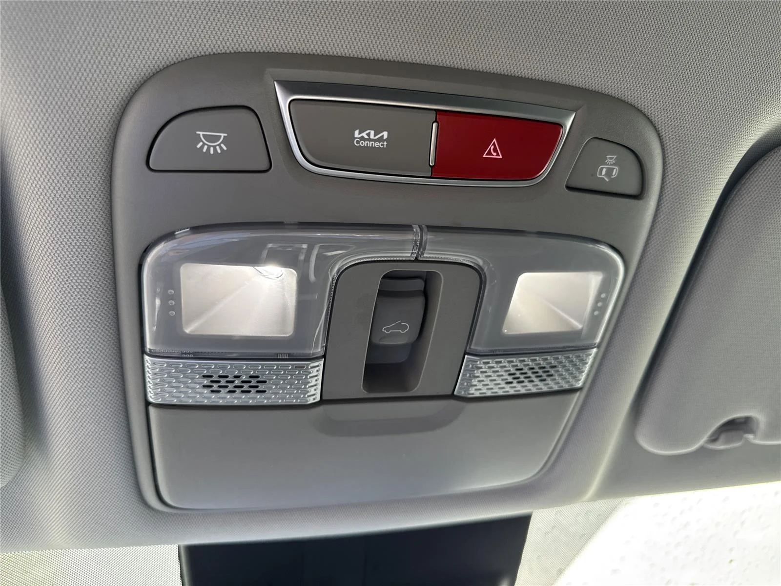 Used 2025 Glacial White Pearl Kia S image 29