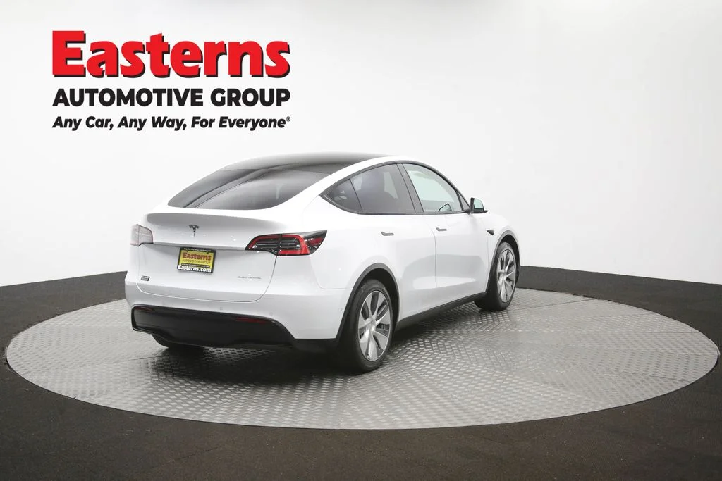 Used 2021 White Tesla Long Range image 37