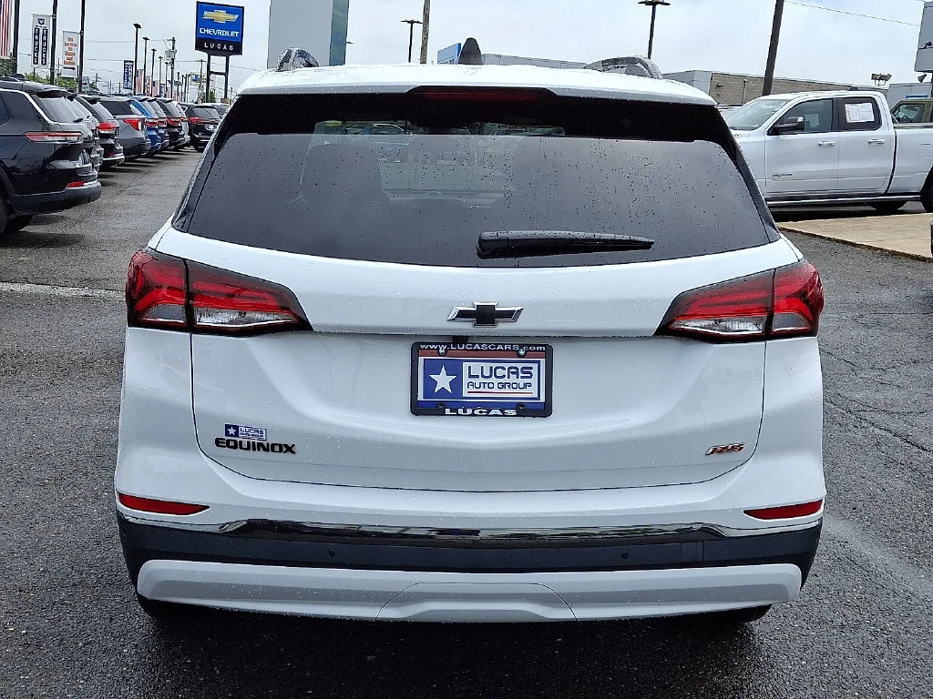 Certified Used 2022 Summit White Chevrolet RS image 10